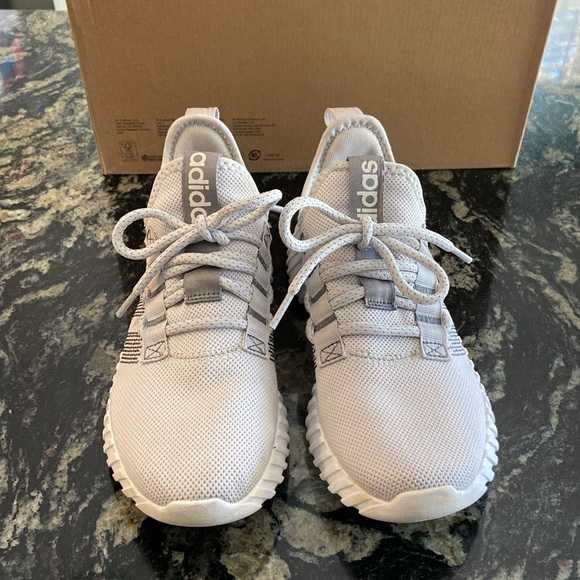 Adida’s Kaptir Sneaker - Picture 2 of 7